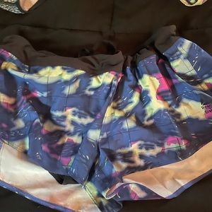 Size 6 Rebook shorts with liner